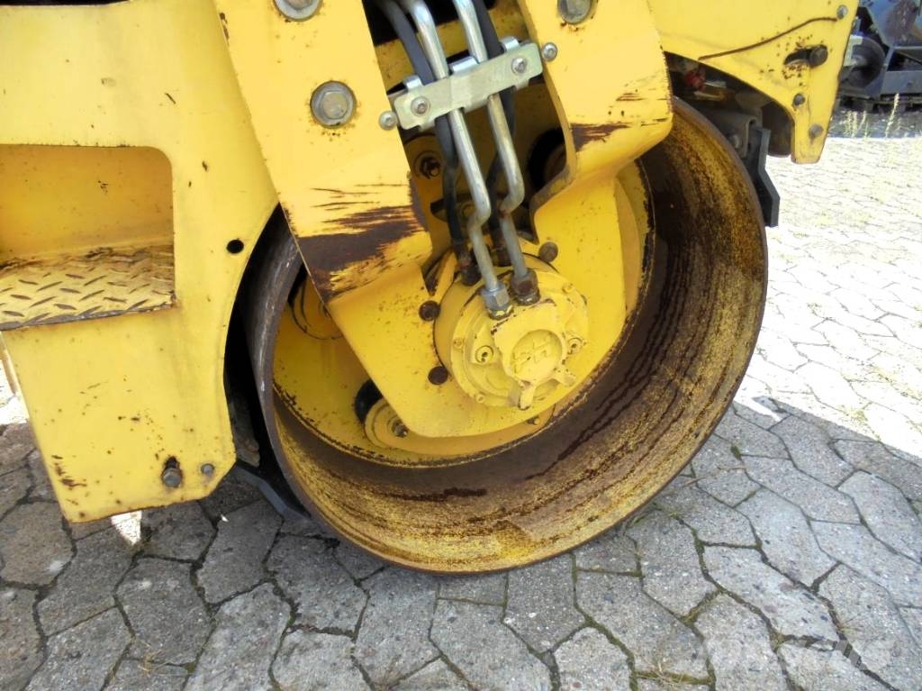 Bomag BW 100 AD-4 Tandemjyrät