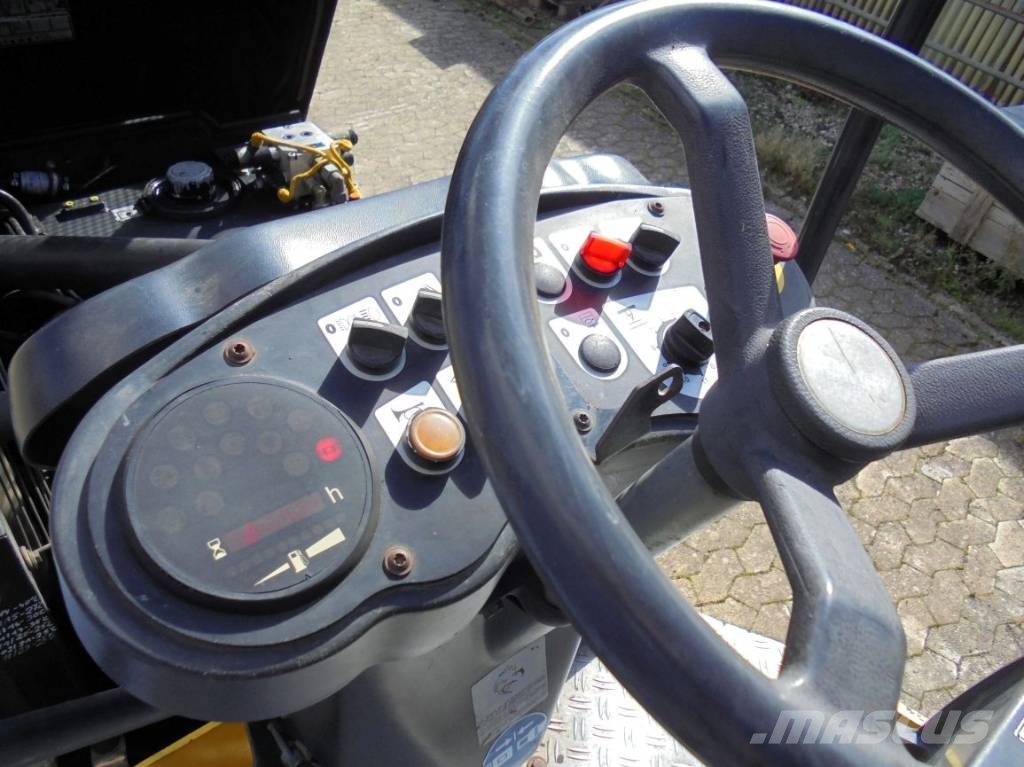 Bomag BW 100 AD-4 Tandemjyrät