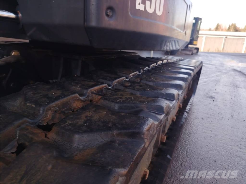 Bobcat E 50 EM حفارات صغيرة أقل من 7 طن (حفارات صغيرة)
