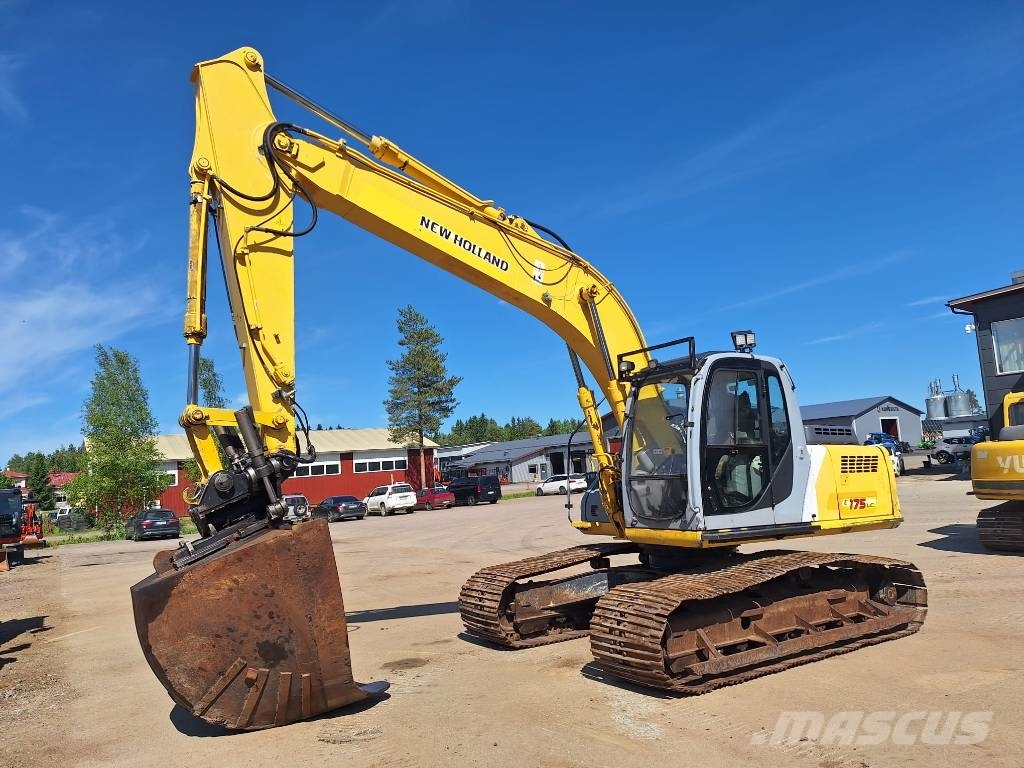 New Holland E175LC KALLISTAJALLA حفارات زحافة