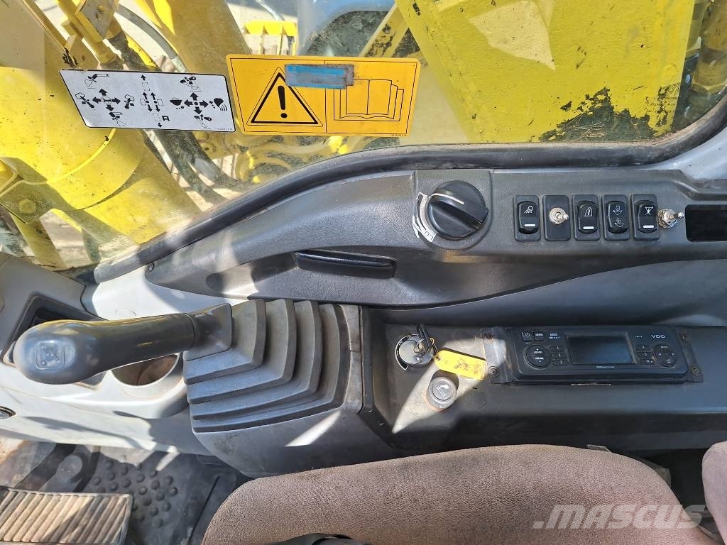 New Holland E175LC KALLISTAJALLA حفارات زحافة