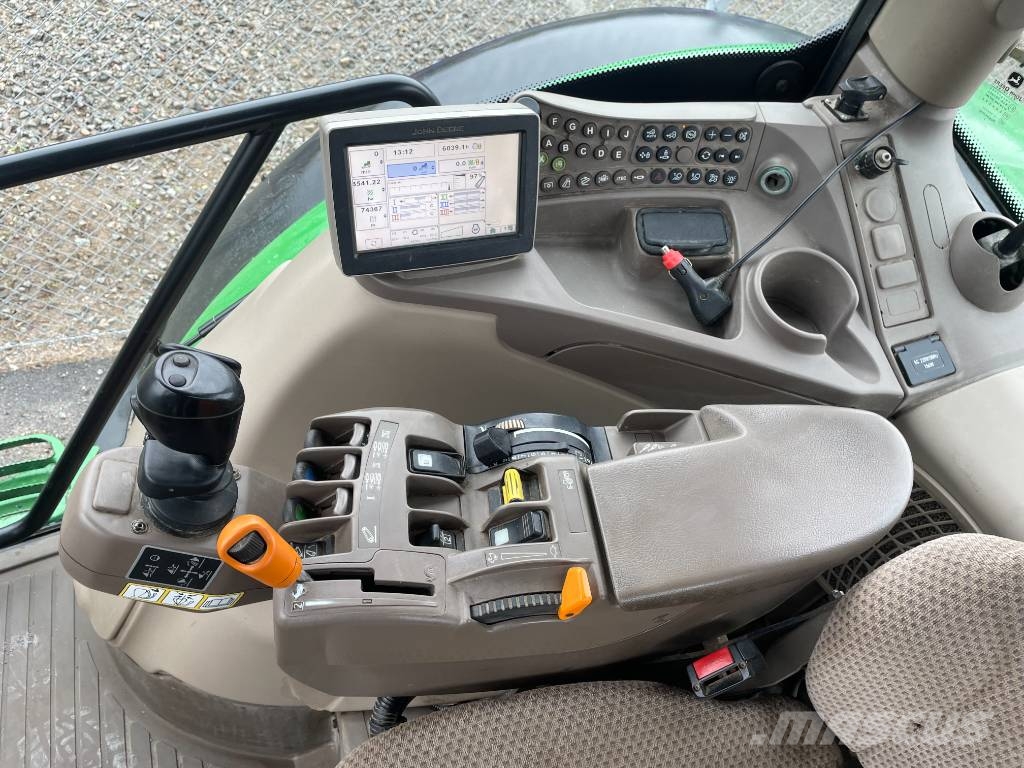 John Deere 6125 R 트랙터