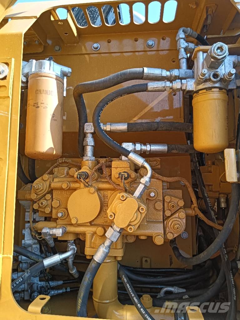 CAT 313 D Crawler excavators