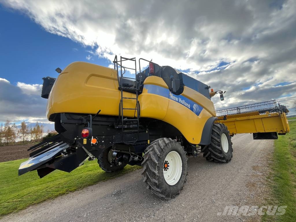 New Holland CX 8080 حصادات