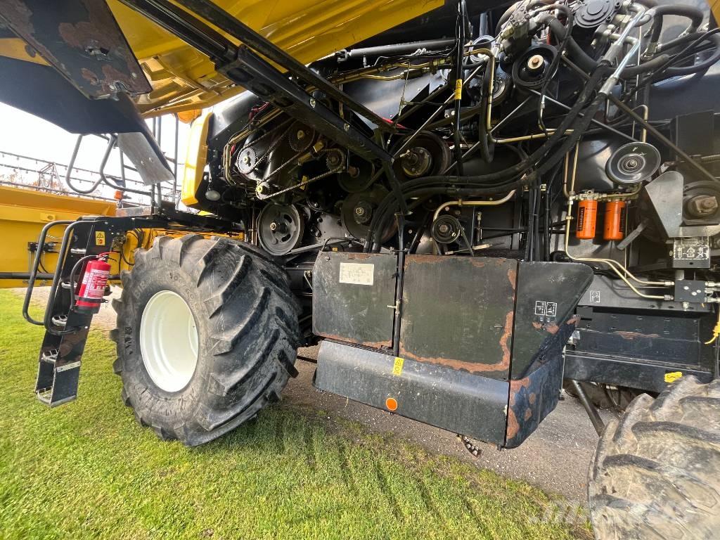 New Holland CX 8080 حصادات