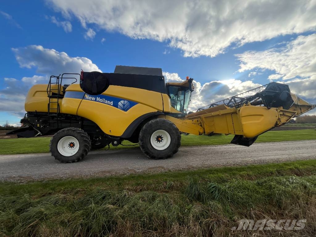 New Holland CX 8080 حصادات