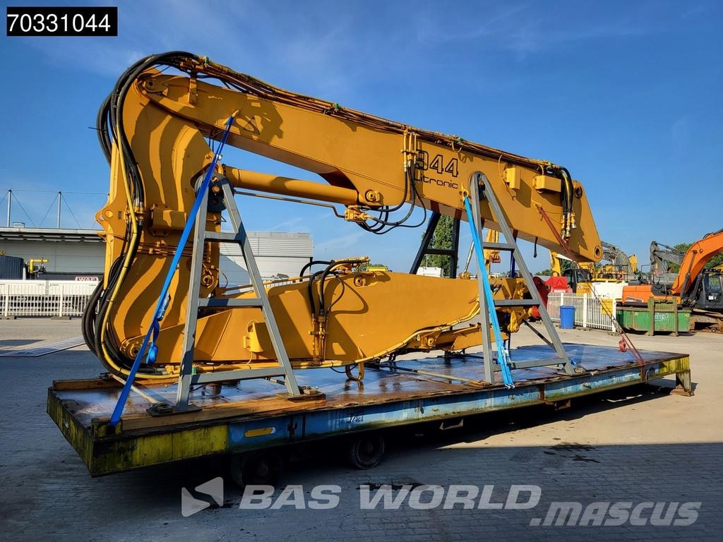 Liebherr R944 UHD - Extendable Undercarriage Bageri za rušenje