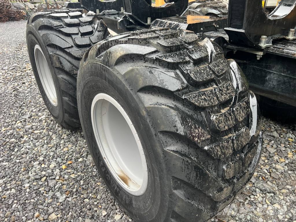 Komatsu 855 Forvarderi