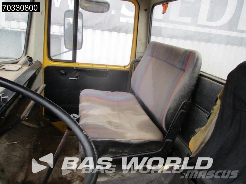 Iveco Magirus 170D 15 4X4 平板车