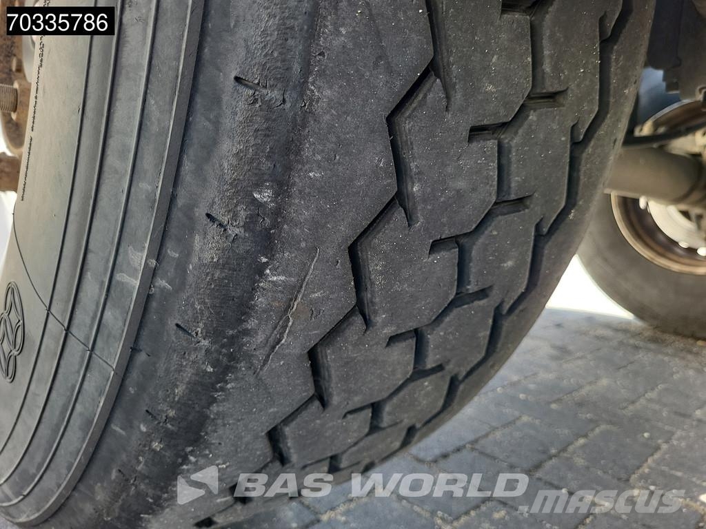 Schmitz Cargobull SGF*S3 ISO Lift Axle Kippipuoliperävaunut