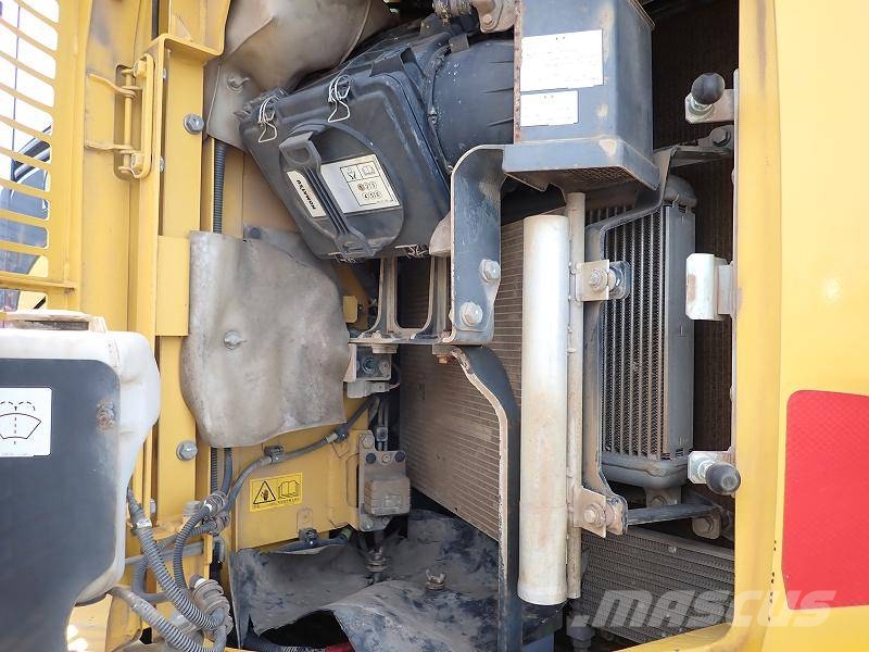 PC PC138US‑10 حفارات زحافة