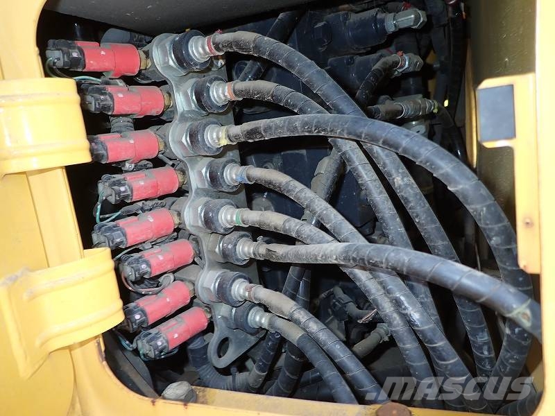 PC PC138US‑10 حفارات زحافة