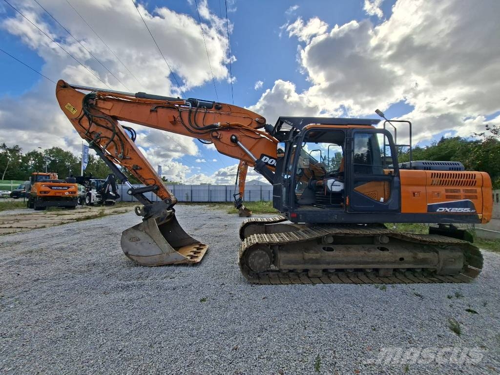 Doosan DX 255 LC-5 Koparki gąsienicowe