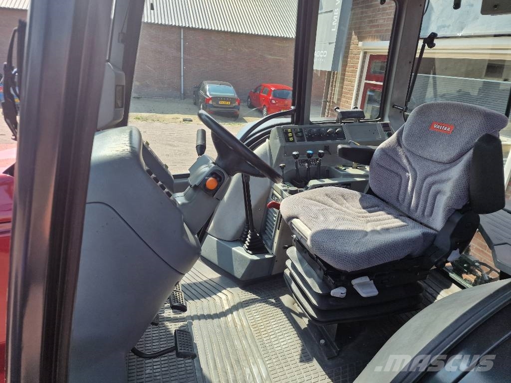 Valtra 8950 Tractors