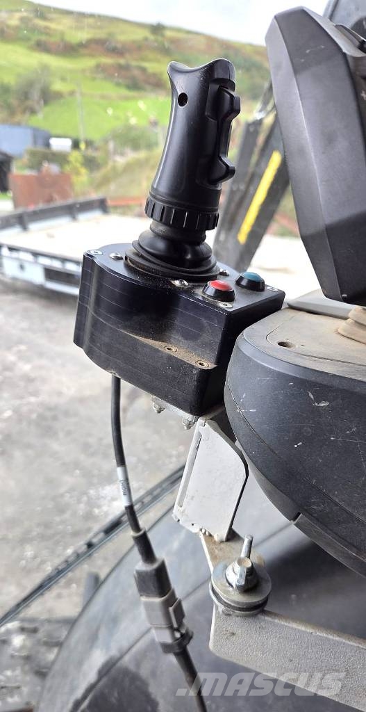 Heizohack HM 10-500KF /Valtra T234 Versu 4WD tractor Drobilice drva / čiperi