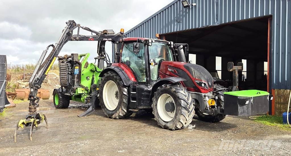 Heizohack HM 10-500KF /Valtra T234 Versu 4WD tractor Drobilice drva / čiperi