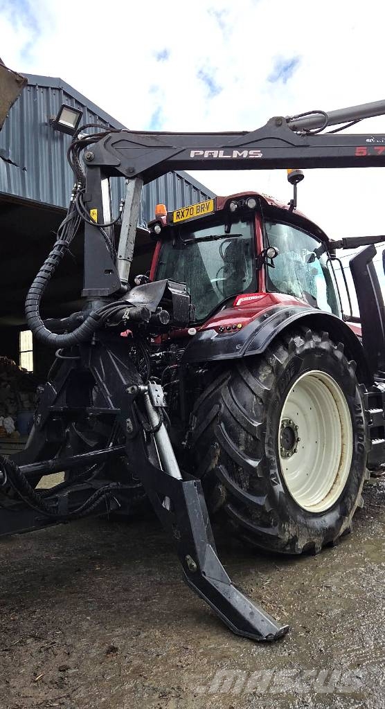 Heizohack HM 10-500KF /Valtra T234 Versu 4WD tractor Drobilice drva / čiperi