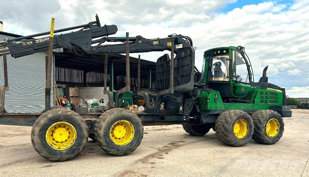 John Deere 1210G Timber Forwarder شاحنات