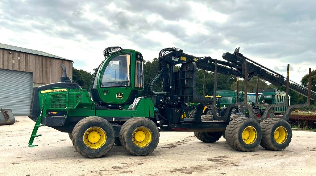 John Deere 1210G Timber Forwarder شاحنات