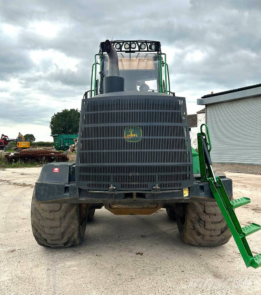 John Deere 1210G Timber Forwarder شاحنات