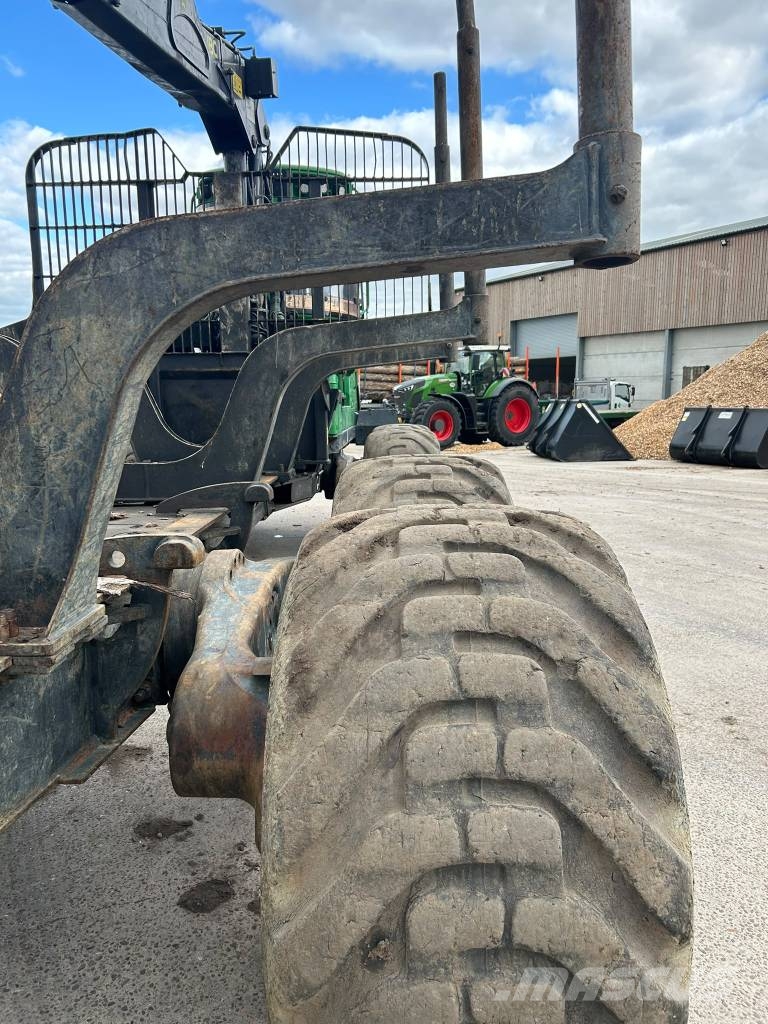John Deere 1210G Timber Forwarder شاحنات