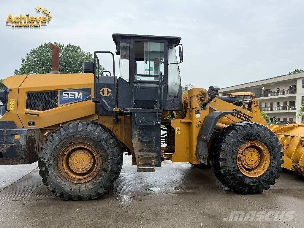 SEM 655F 휠로우더