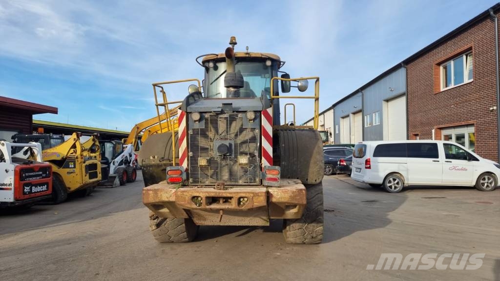 Bell L 2106 E Фронтальні навантажувачі