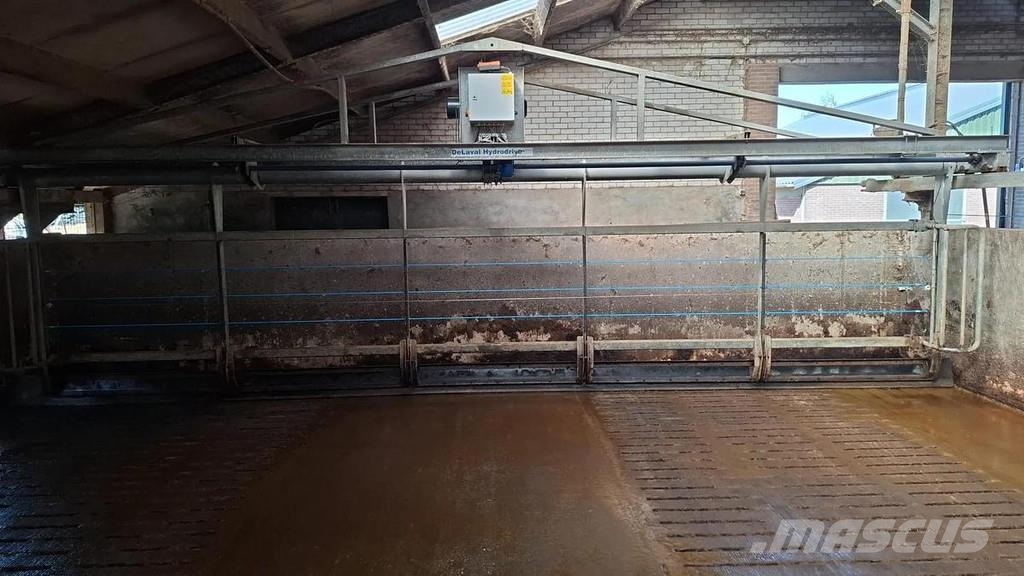 Delaval 36 stands cow inside rotary milking parlour Outra maquinaria e acessórios para gado