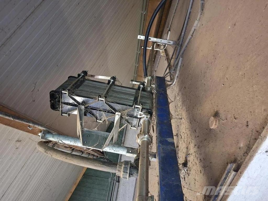 Delaval 36 stands cow inside rotary milking parlour Outra maquinaria e acessórios para gado