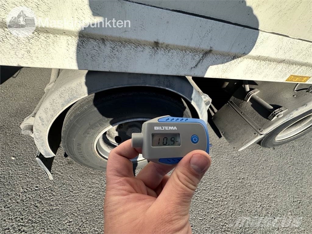 NTM Täckt Släpvagn Прицепы-фургоны