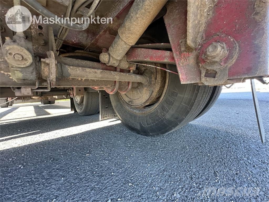 NTM Täckt Släpvagn Прицепы-фургоны