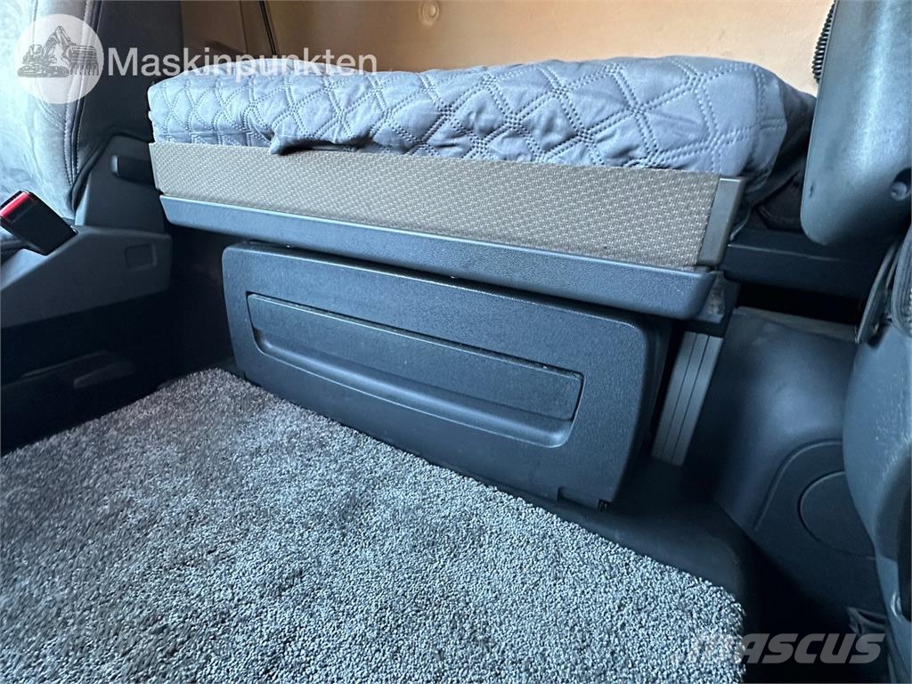 Scania R480LB8X4*4HSA Rol kiper kamioni s kukama za dizanje