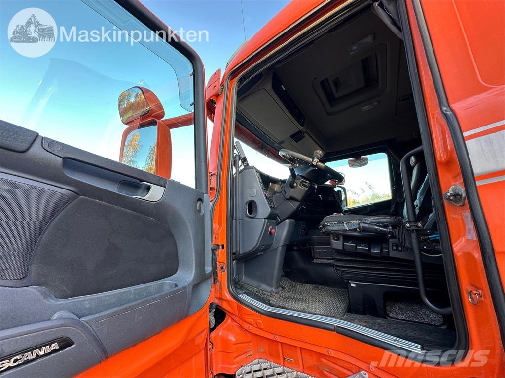 Scania R480LB8X4*4HSA Rol kiper kamioni s kukama za dizanje