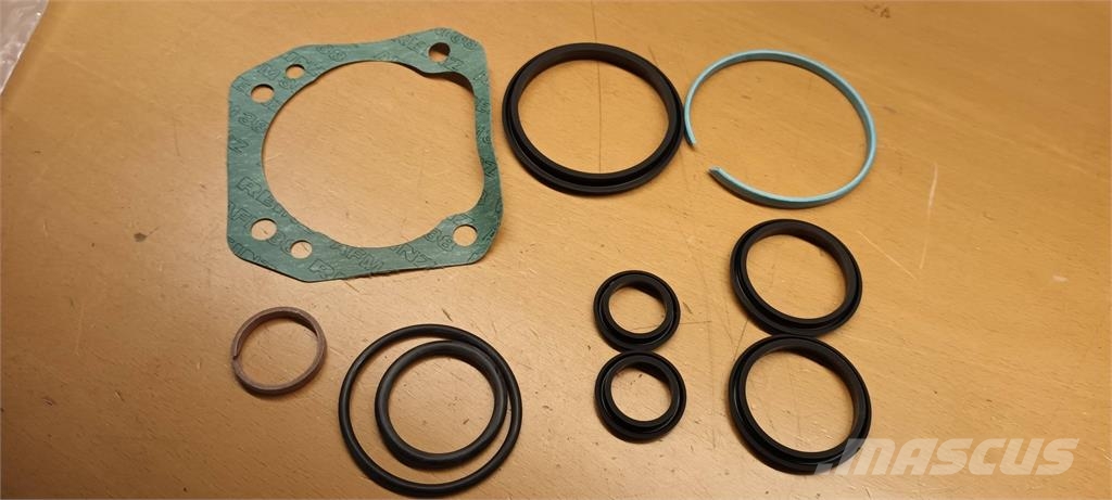 Timberjack / John Deere F069387 Transmission