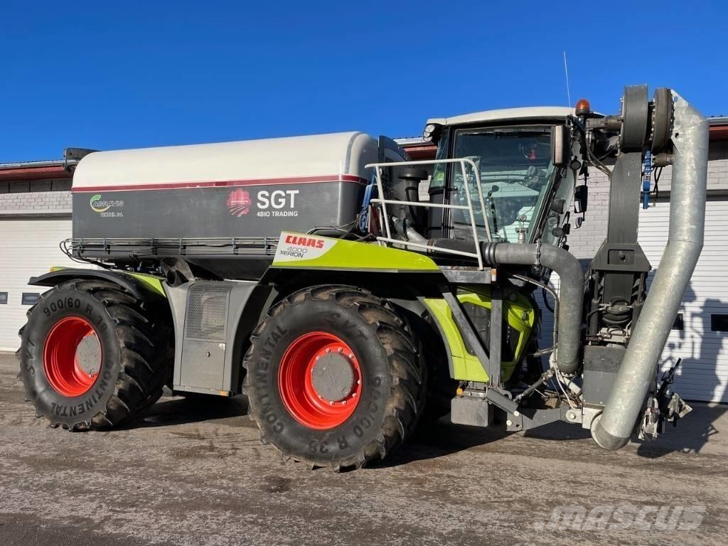 CLAAS Xerion 4000 Mestverspreider