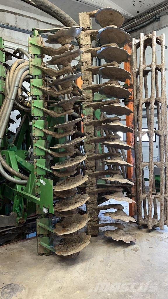 CLAAS Xerion 4000 Mestverspreider