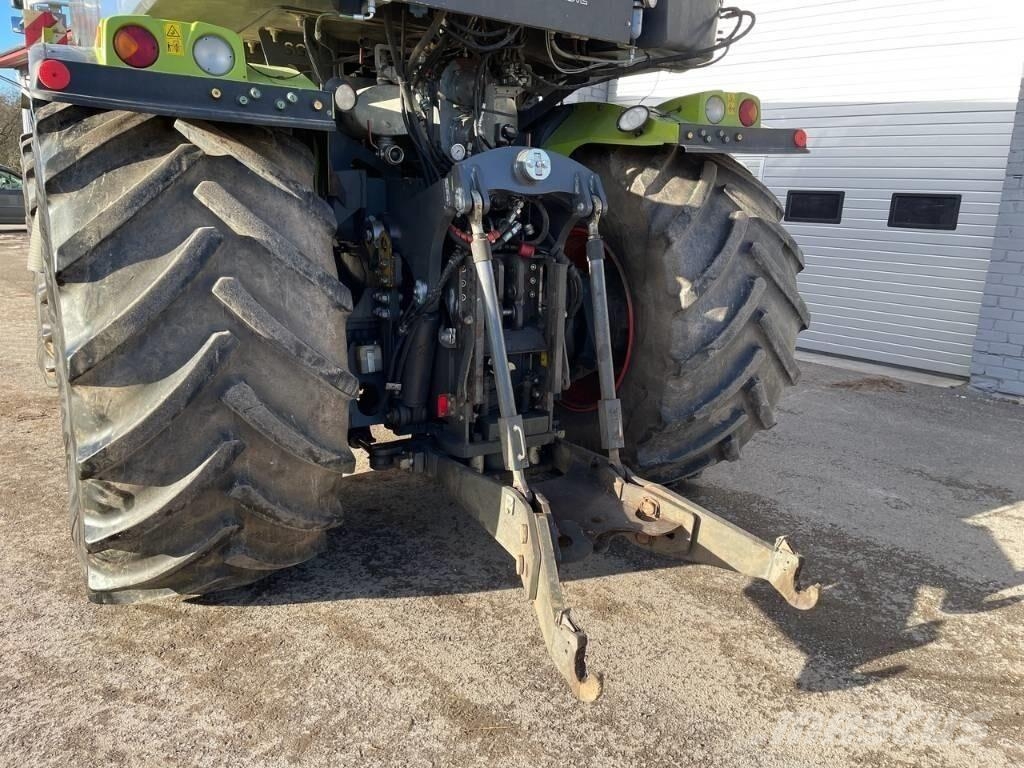CLAAS Xerion 4000 Mestverspreider
