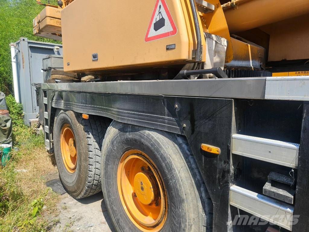 Liebherr LTM1060 Mobiilinosturit