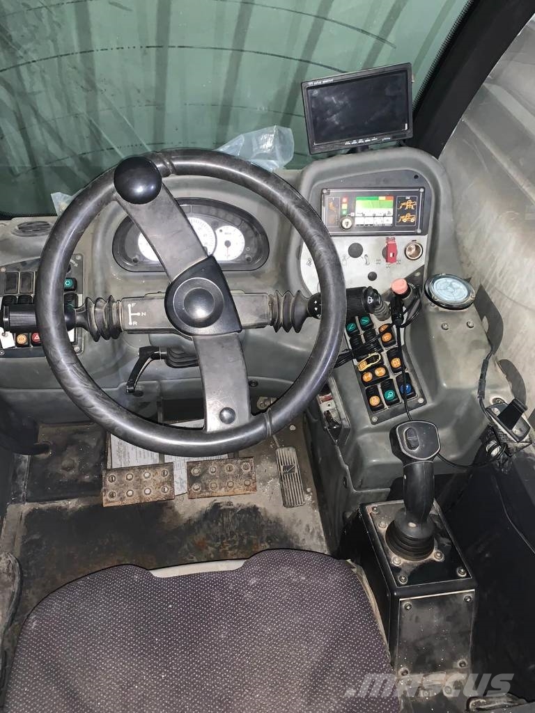 Bobcat Telehandler TR50210 テレスコーピックハンドラー