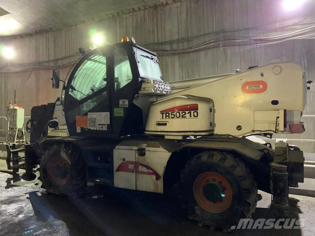 Bobcat Telehandler TR50210 テレスコーピックハンドラー