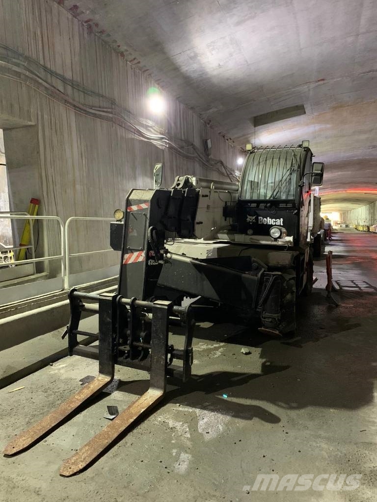 Bobcat Telehandler TR50210 テレスコーピックハンドラー