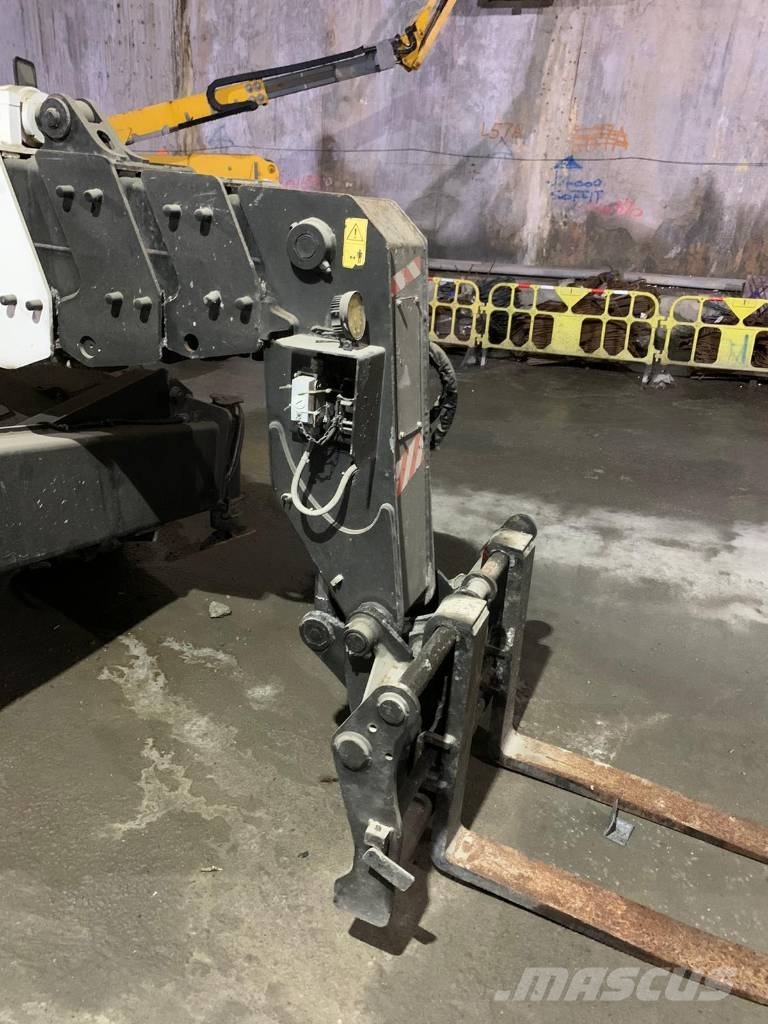 Bobcat Telehandler TR50210 テレスコーピックハンドラー