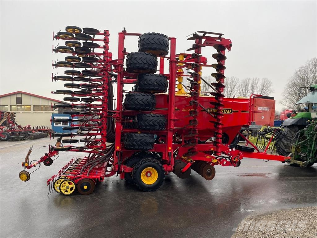 Väderstad Spirit ST900S Neuer Preis! مثاقيب مدمجة
