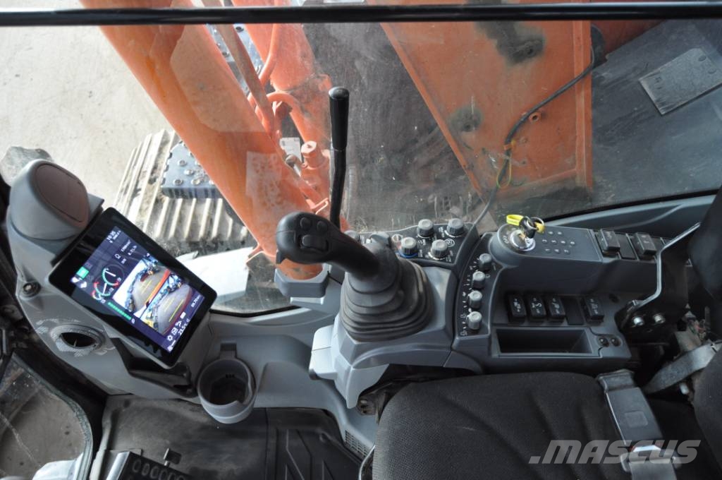 Hitachi ZX 135 US BL-7 Crawler excavators