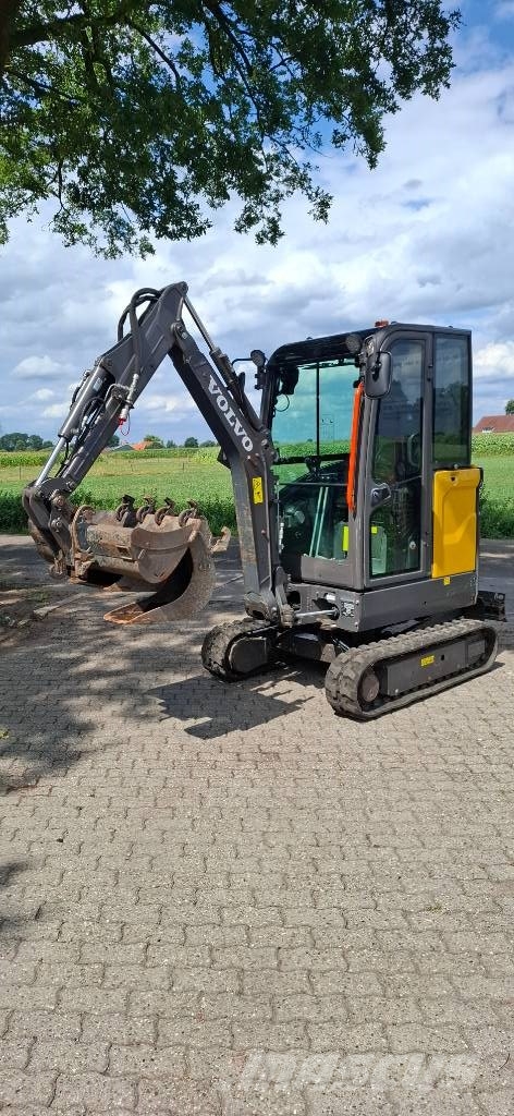 Volvo EC 18 E حفارات صغيرة أقل من 7 طن (حفارات صغيرة)