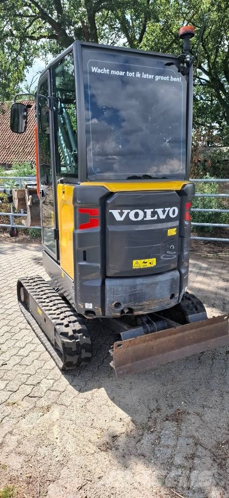 Volvo EC 18 E حفارات صغيرة أقل من 7 طن (حفارات صغيرة)