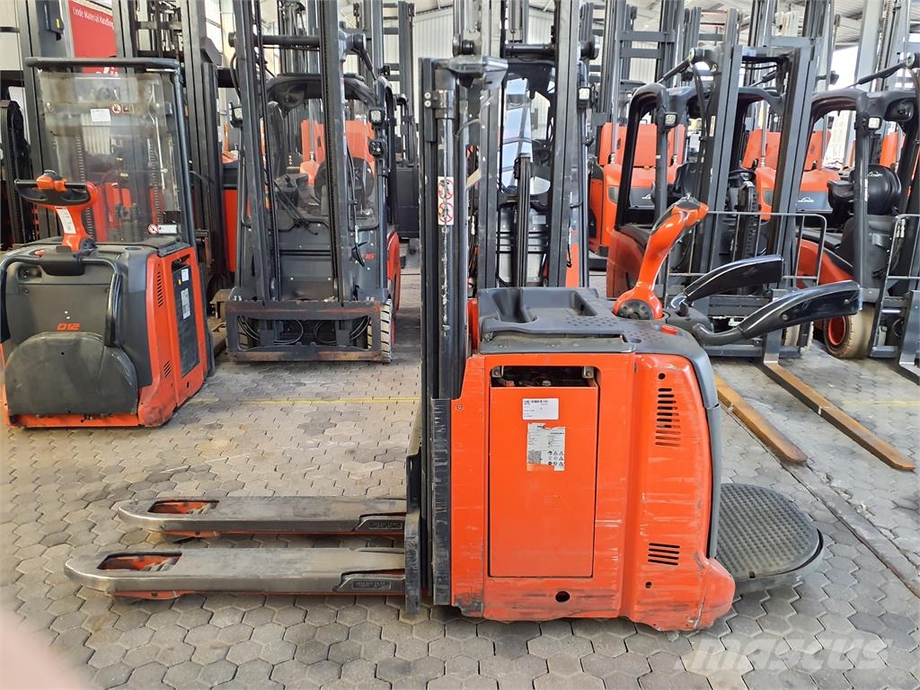 Linde D12AP 行走式堆垛机