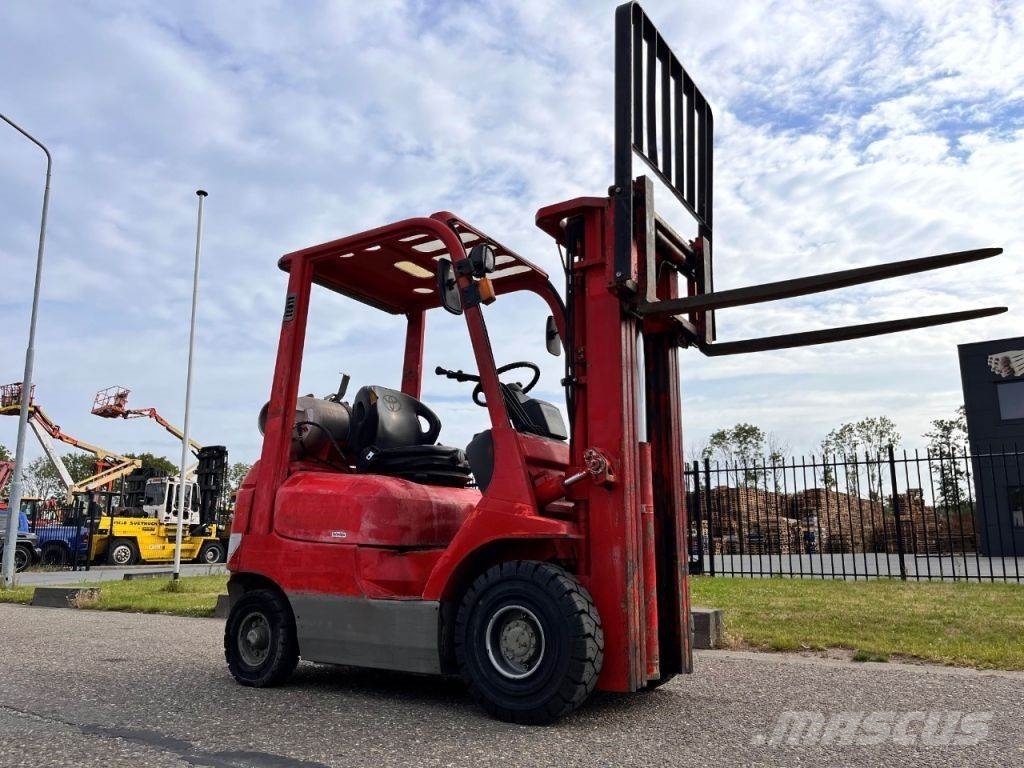 Toyota 42- 7FGF15 Empilhadores a gás