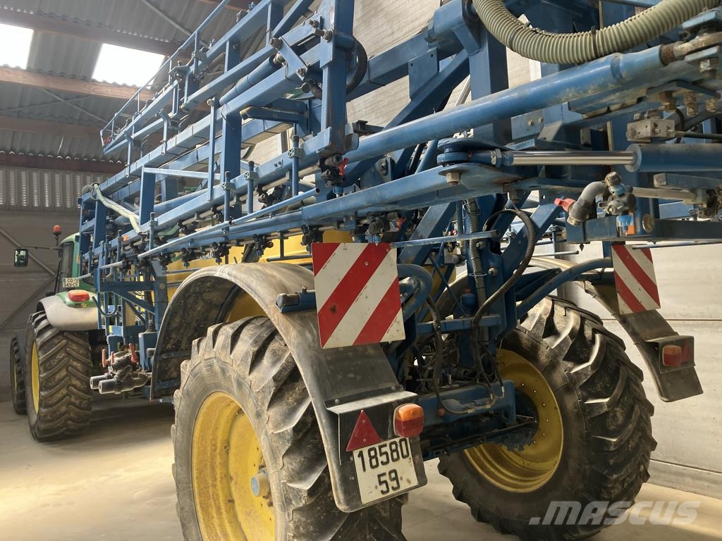 Delvano GT 4400 Trailed sprayers