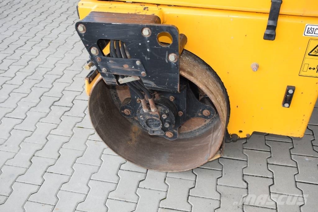 JCB VMT260-120 Катки тротуарные